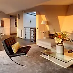 Superb Apartment With Terrace And Private Gym