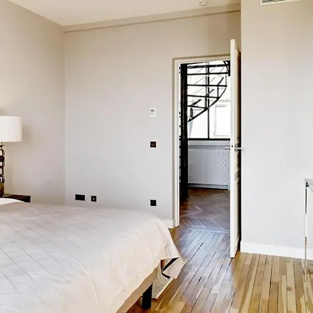 Superb With Terrace And Private Gym Apartment Paris